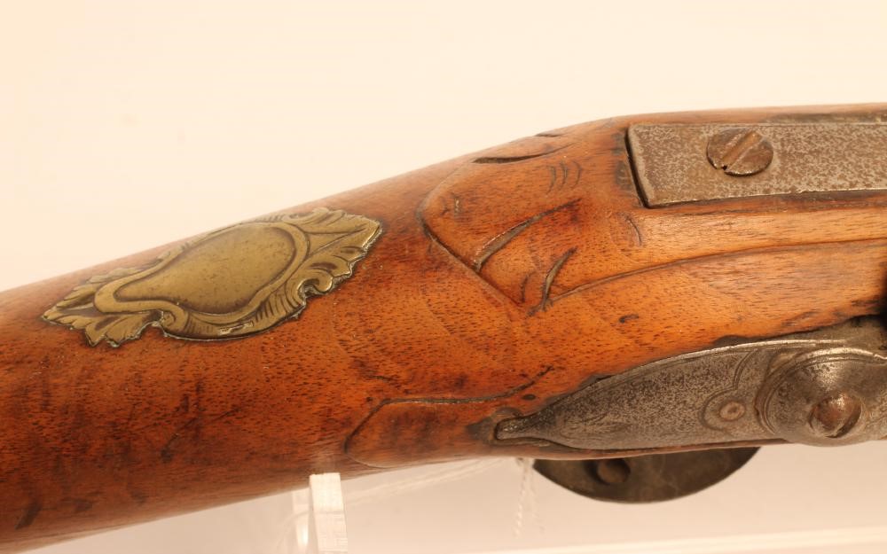 A LONG FLINTLOCK FOWLING GUN Image