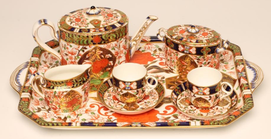 A LATE VICTORIAN DERBY CROWN PORCELAIN TETE-A-TETE Image