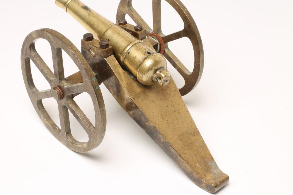 A SIGNAL CANNON Image