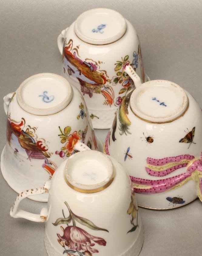 A MEISSEN PORCELAIN COFFEE CUP with Ozier moulded rim and wishbone handle Image