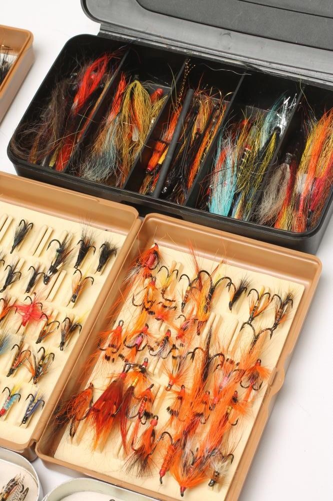 APPROXIMATELY 285 SALMON AND SEATROUT FLIES Image