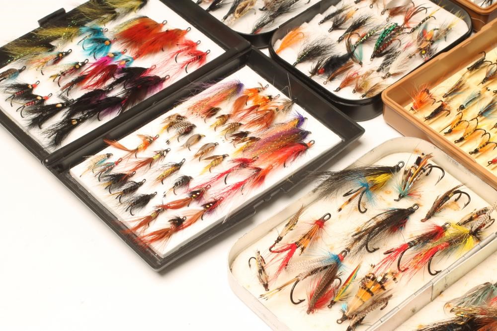APPROXIMATELY 285 SALMON AND SEATROUT FLIES Image