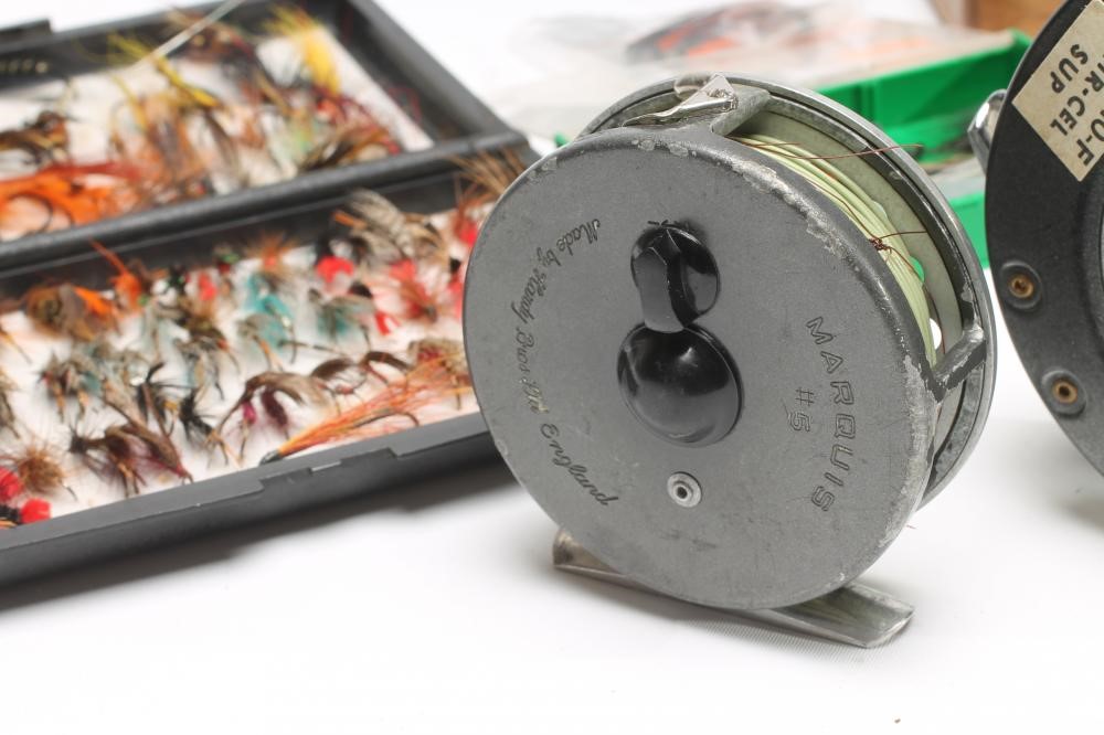 A J W YOUNG & SONS LTD 1540 SERIES SALMON REEL Image