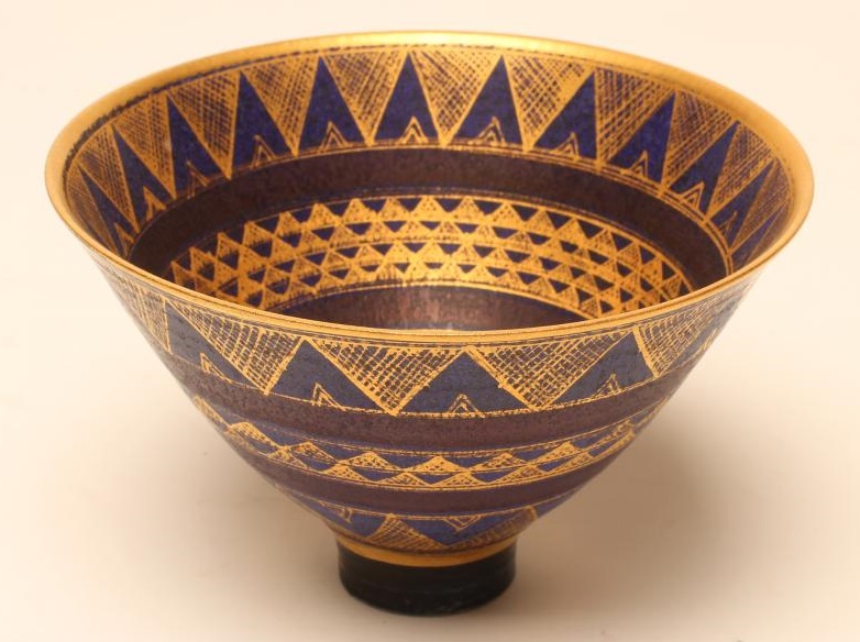 ‡MARY RICH (b.1940) Image