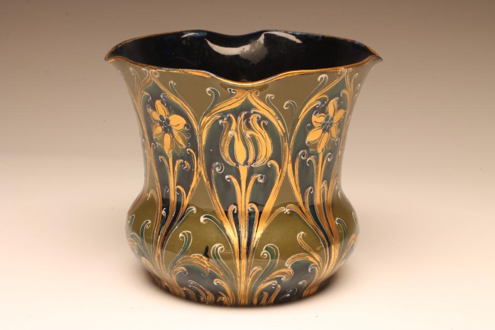 A MACINTYRE MOORCROFT POTTERY FLORIAN WARE CACHE-POT Image
