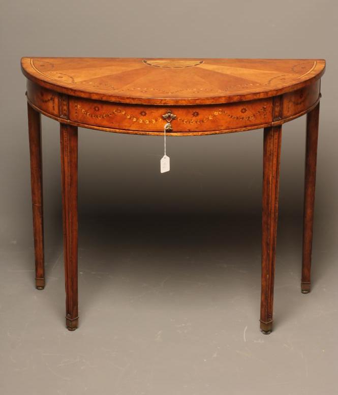 A GEORGIAN STYLE SATINWOOD VENEERED AND INLAID SIDE TABLE Image