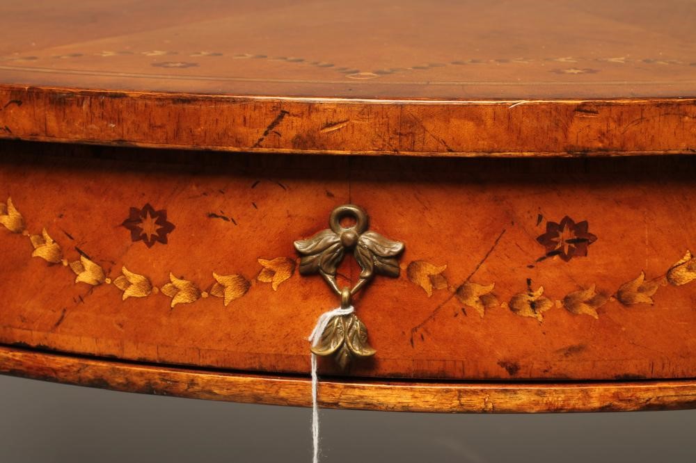 A GEORGIAN STYLE SATINWOOD VENEERED AND INLAID SIDE TABLE Image