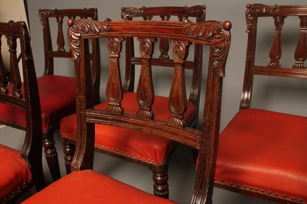 A SET OF SIX LATE GEORGIAN MAHOGANY DINING CHAIRS Image