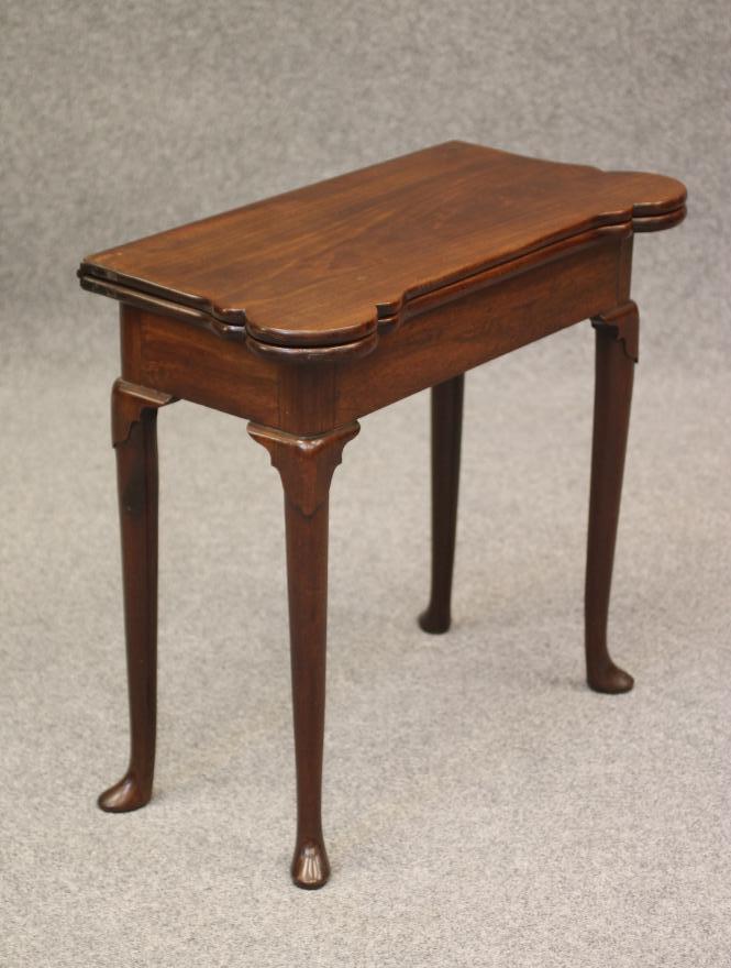 A GEORGIAN MAHOGANY FOLDING CARD TABLE Image