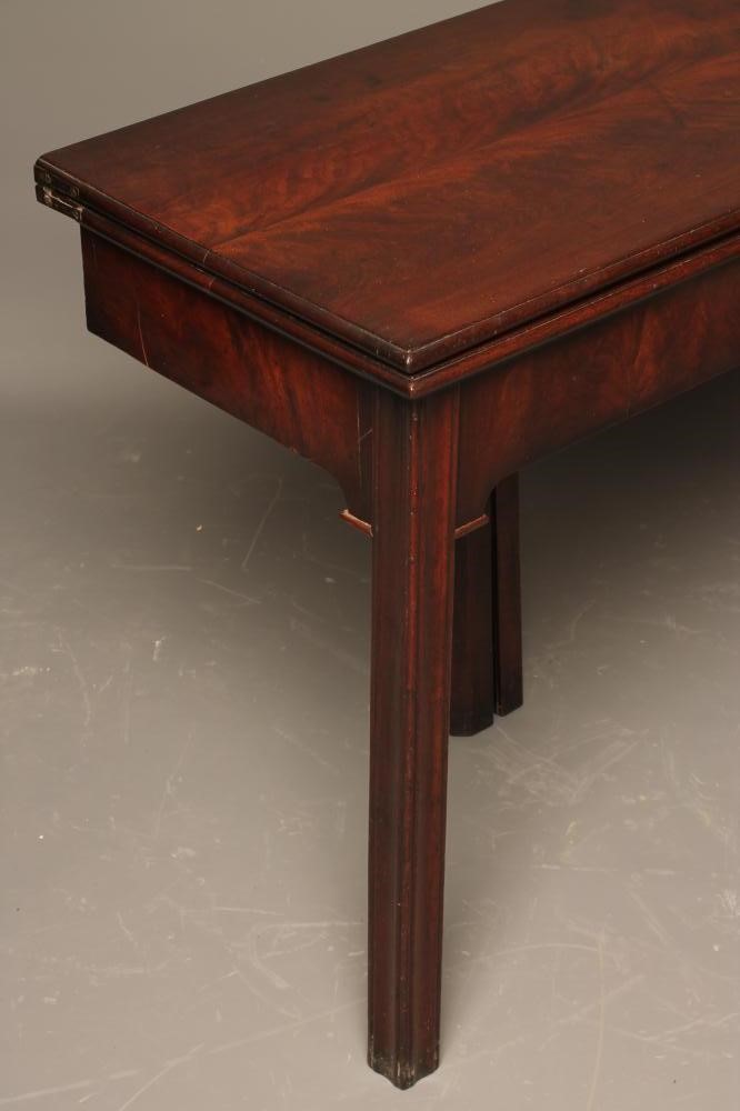 A GEORGIAN MAHOGANY FOLDING TEA TABLE Image