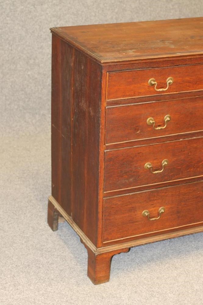 A GEORGIAN OAK CHEST Image