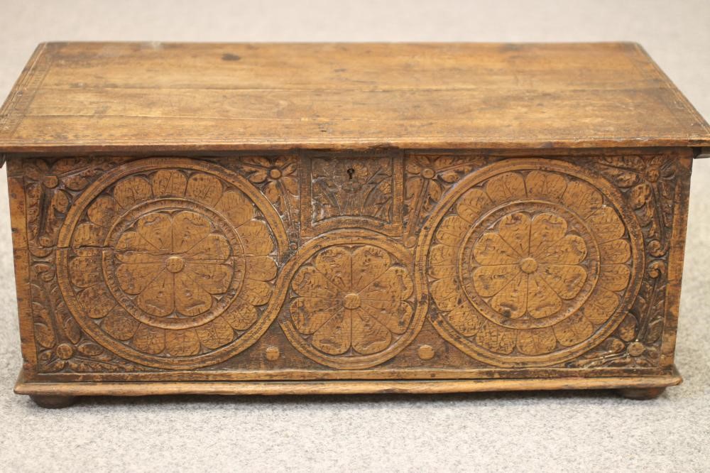 A JOINED OAK BOX Image