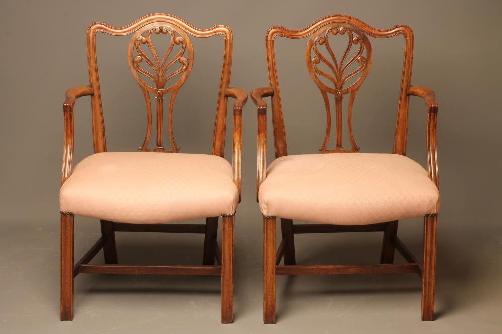 A PAIR OF GEORGIAN HEPPLEWHITE MAHOGANY ELBOW CHAIRS Image