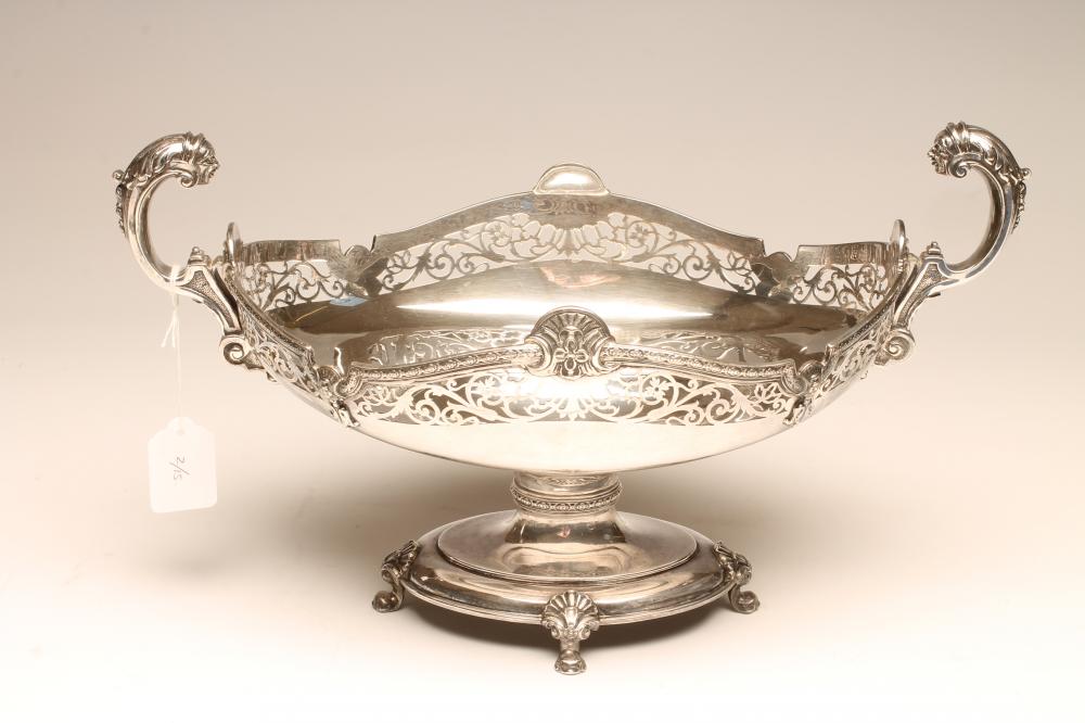 A SILVER TABLE CENTREPIECE Image