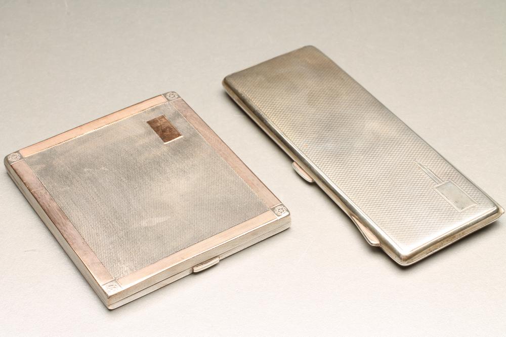 AN ART DECO SILVER CIGARETTE/MATCH BOOK CASE Image