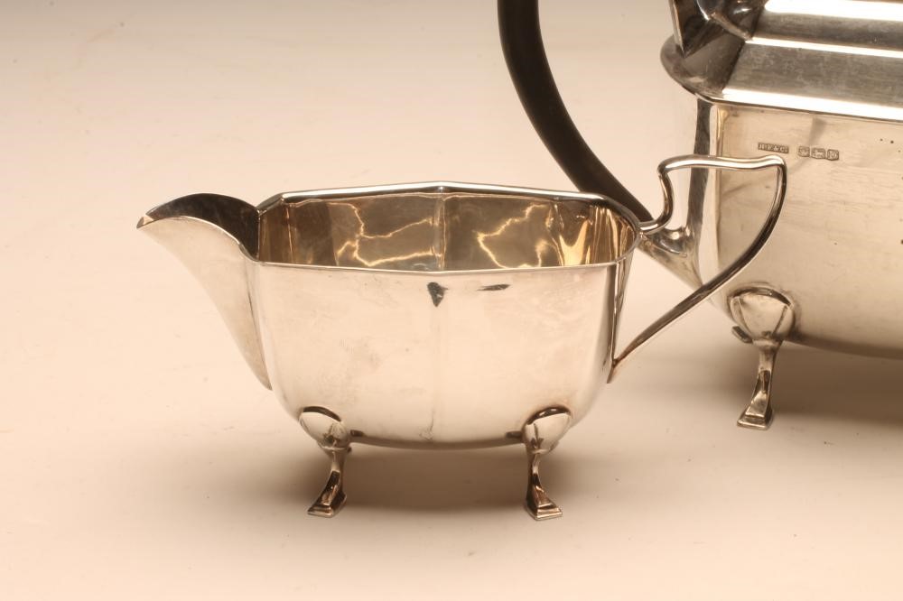 *A SILVER THREE PIECE TEA SERVICE Image