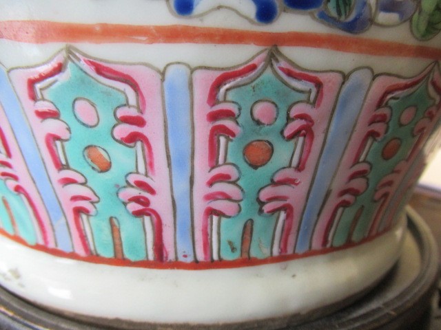 A CANTONESE PORCELAIN FAMILLE ROSE TWO HANDLED ROULEAU VASE painted with two panels of court Image
