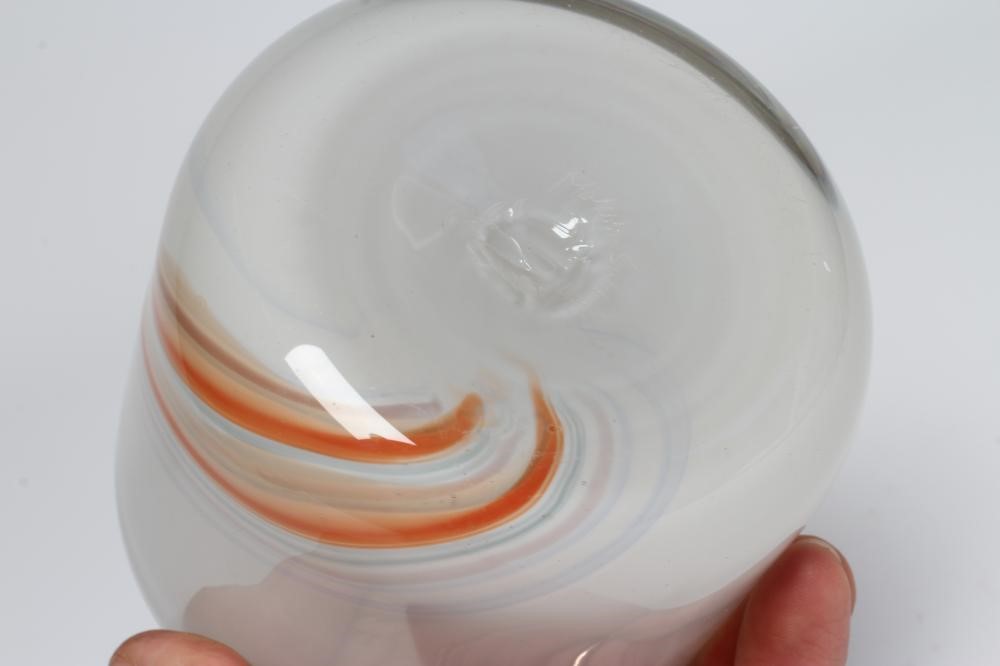 A MALCOLM SUTCLIFFE ART GLASS VASE with etched signature to the base, dated 78, 3 1/2" high, with Image