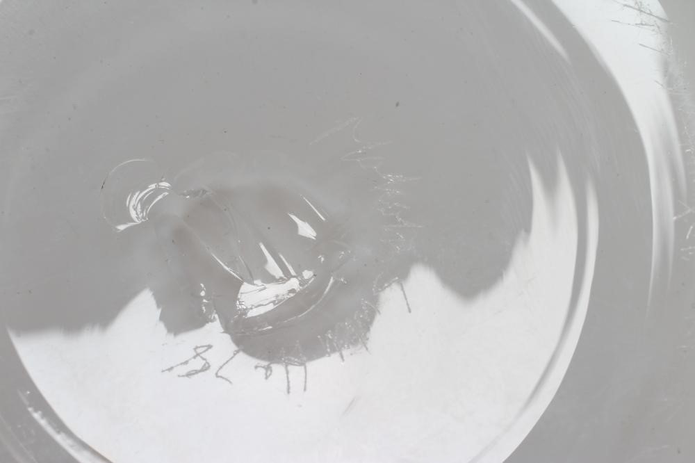 A MALCOLM SUTCLIFFE ART GLASS VASE with etched signature to the base, dated 78, 3 1/2" high, with Image