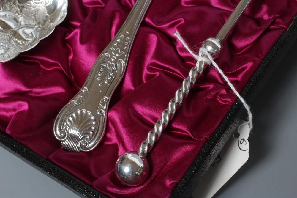 A PAIR OF LATE VICTORIAN SILVER TABLE SPOONS Image