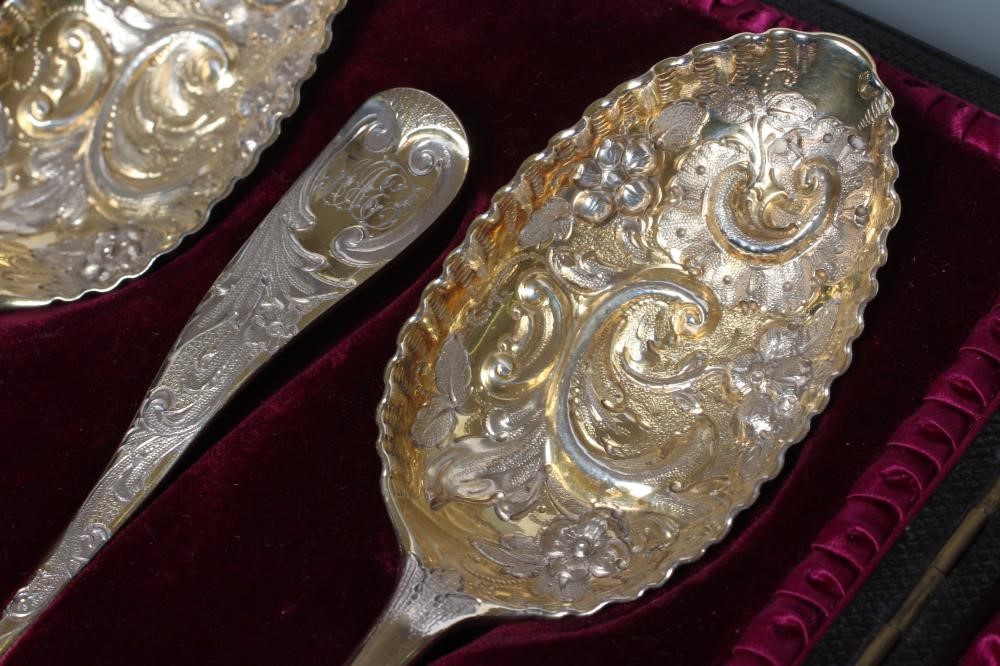 A PAIR OF LATE VICTORIAN SILVER TABLE SPOONS Image