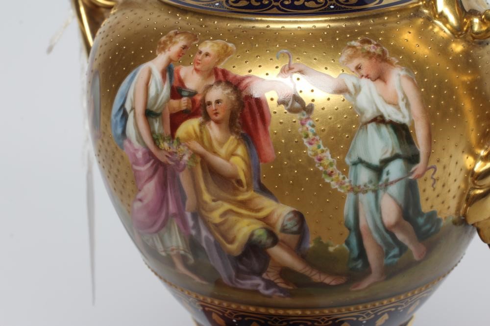 A VIENNA PORCELAIN TWO HANDLED VASE AND COVER Image