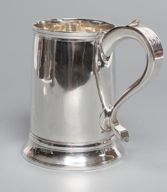 A GEORGE III PROVINCIAL SILVER MUG Image