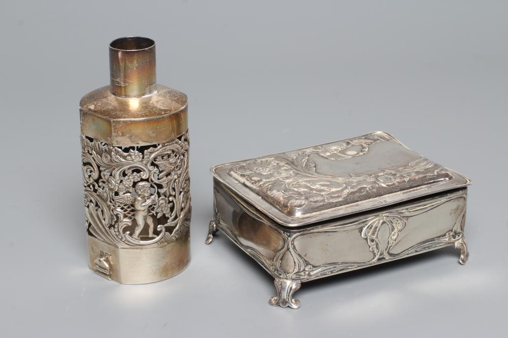 AN EDWARDIAN SILVER DRESSING TABLE BOX Image