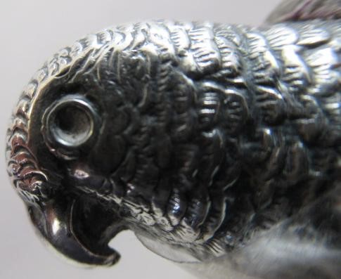 AN EDWARDIAN SILVER NOVELTY PARROT PIN CUSHION, maker Sydney & Co., Birmingham 1908, with original Image