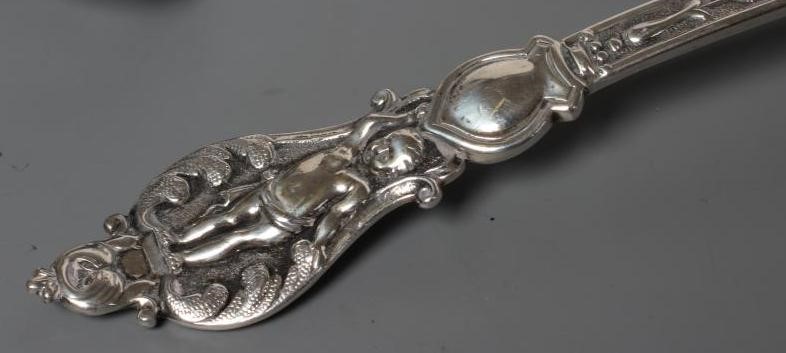 AN EARLY VICTORIAN SILVER CHRISTENING SPOON Image