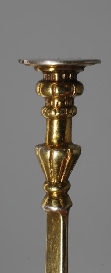 A JAMES I PROVINCIAL SILVER SEAL TOP SPOON Image