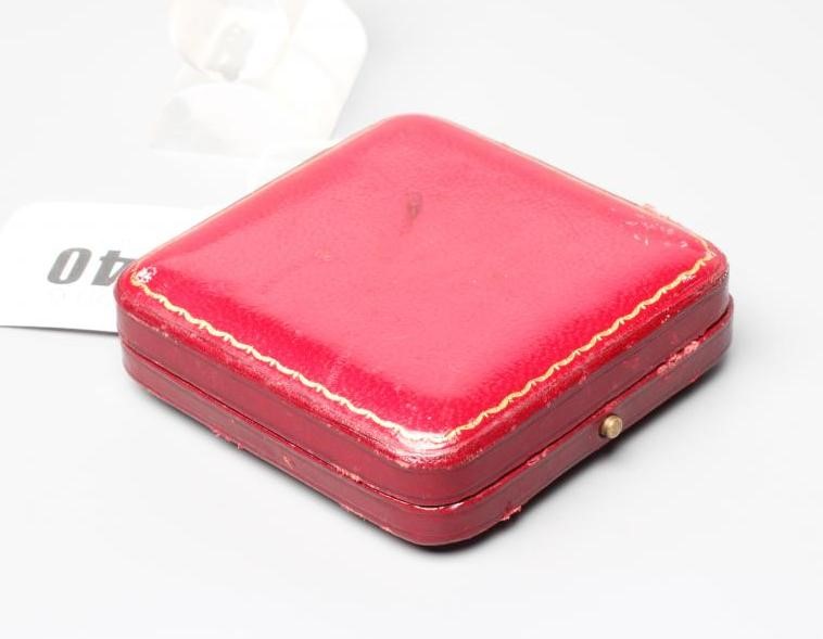 A VICTORIA JH DOUBLE SOVEREIGN, 1887, 15.9g, in a John Pinches fitted leather case (Est. plus 20% Image