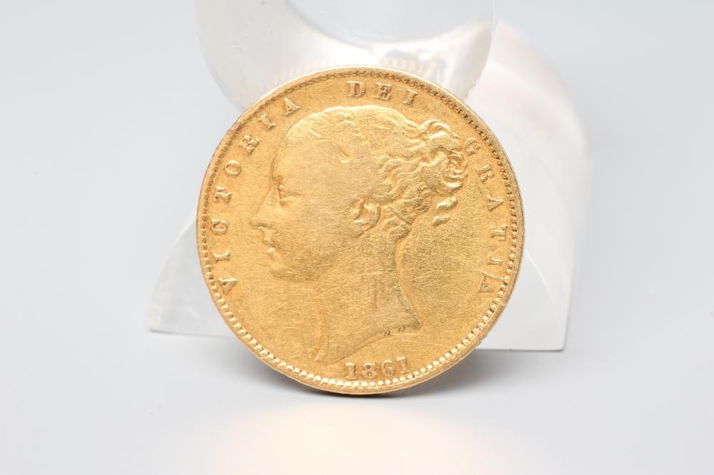 A VICTORIA YH SHIELD BACK SOVEREIGN, 1861, 7.9g (Est. plus 20% premium) Image