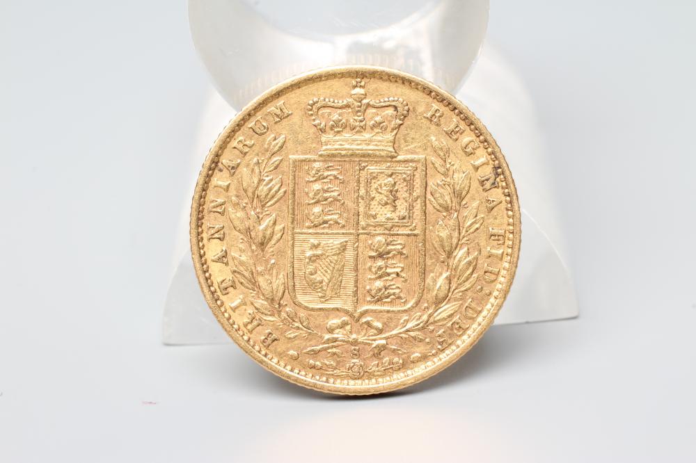 A VICTORIA YH SHIELD BACK SOVEREIGN, 1875, 7.9g (Est. plus 20% premium) Image