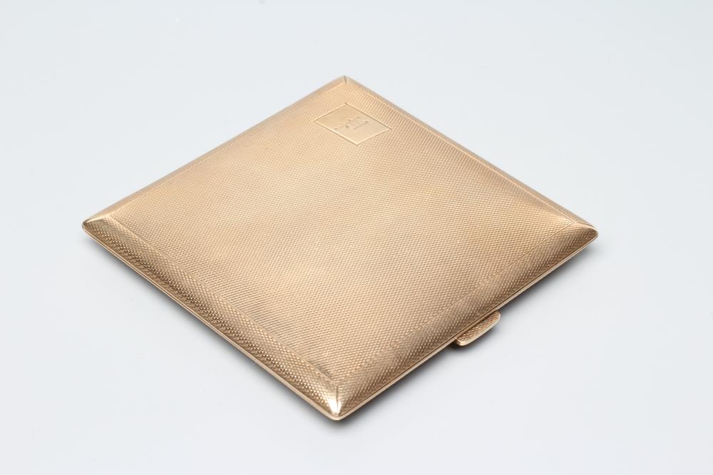 A 9CT GOLD SQUARE CIGARETTE CASE with engine turning enclosing an oblong panel engraved P Image