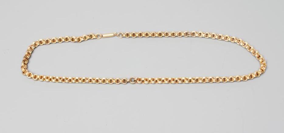 A REEDED FANCY LINK CHAIN NECKLACE, the cylinder clasp stamped 9ct (Est. plus 24% premium inc. VAT) Image