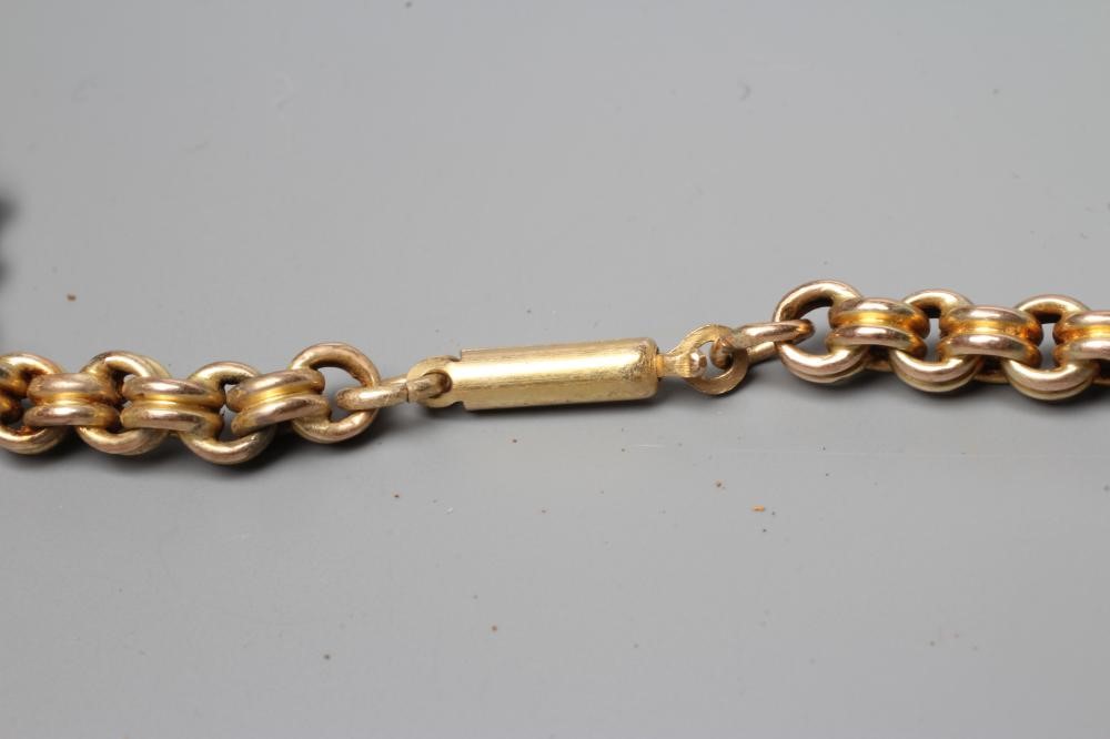 A REEDED FANCY LINK CHAIN NECKLACE, the cylinder clasp stamped 9ct (Est. plus 24% premium inc. VAT) Image
