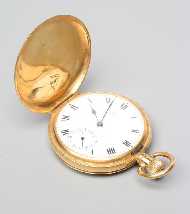AN 18CT GOLD TOP WIND HUNTER POCKET WATCH Image