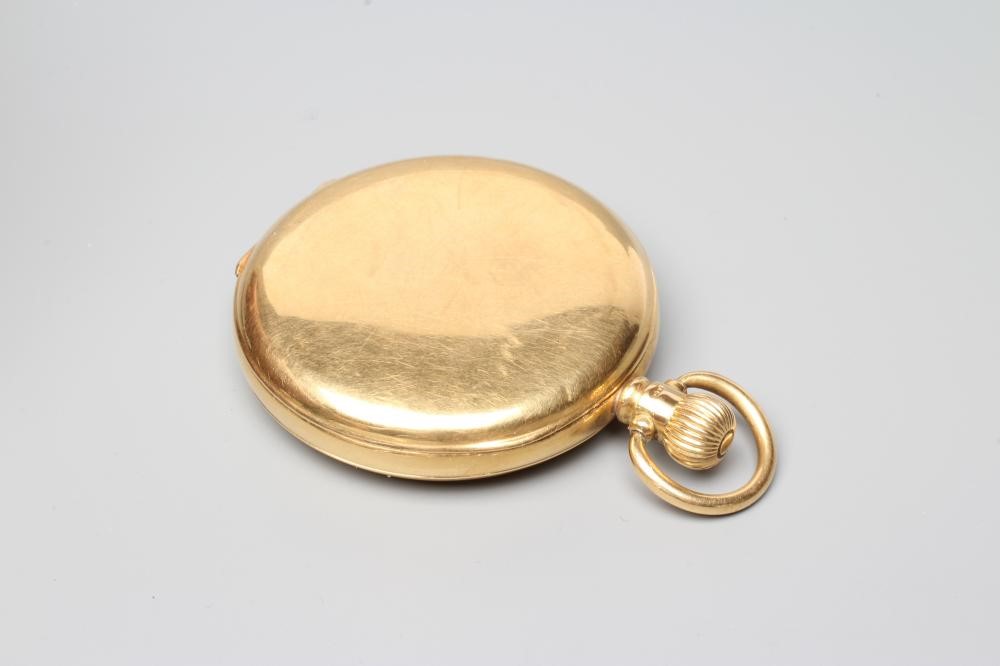 AN 18CT GOLD TOP WIND HUNTER POCKET WATCH Image
