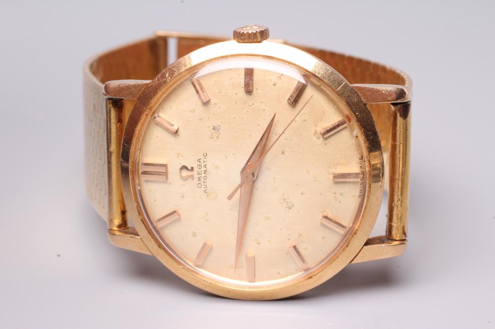 A GENTLEMAN'S 18CT GOLD OMEGA AUTOMATIC WRISTWATCH Image
