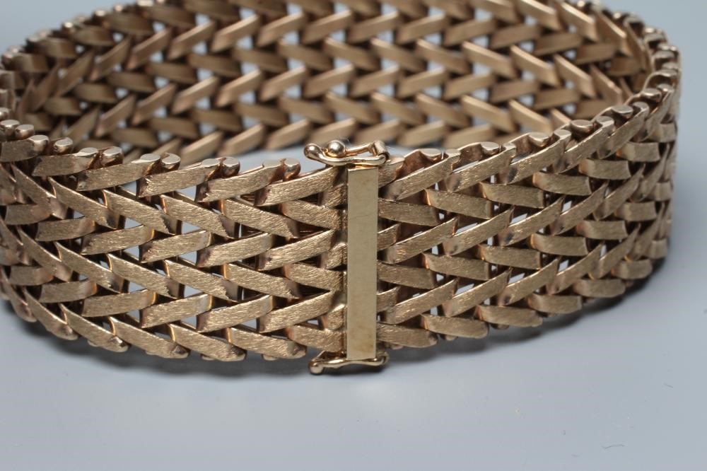 A 9CT GOLD CHAIN MAIL LINK BRACELET with matt effect links and slide fastener, Birmingham hallmark Image