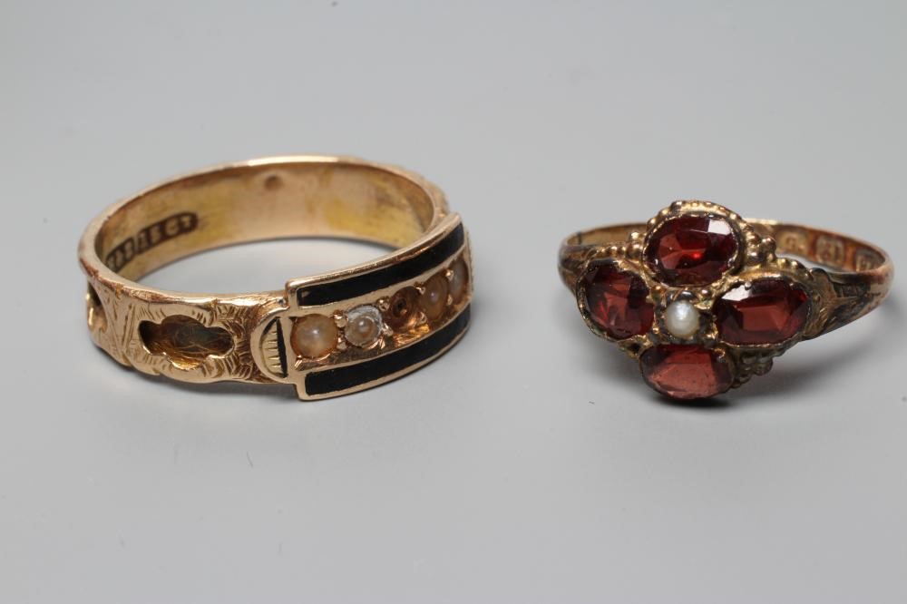 THREE MOURNING RINGS Image