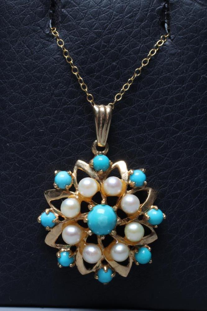 A TURQUOISE AND CULTURED PEARL CLUSTER PENDANT Image