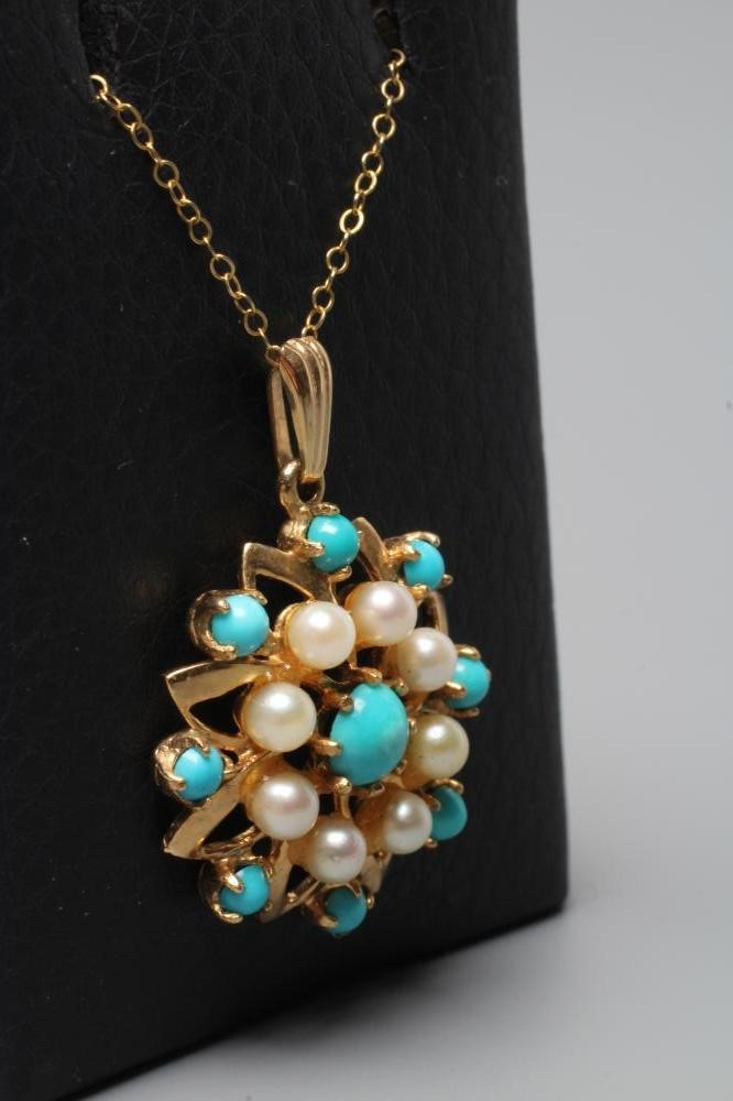 A TURQUOISE AND CULTURED PEARL CLUSTER PENDANT Image
