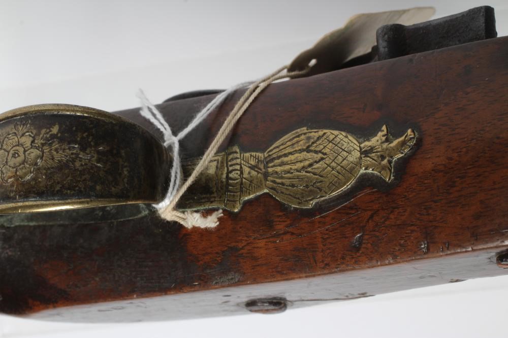 A FLINTLOCK BLUNDERBUSS by W. Hole Image