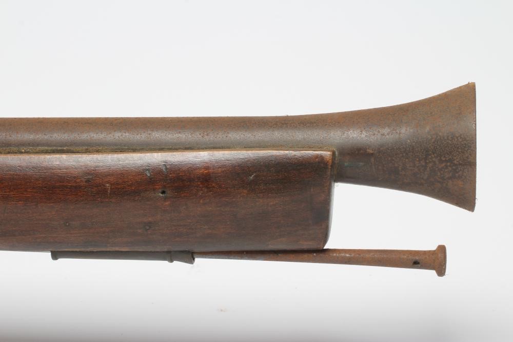 A LARGE FLINTLOCK DECK BLUNDERBUSS Image