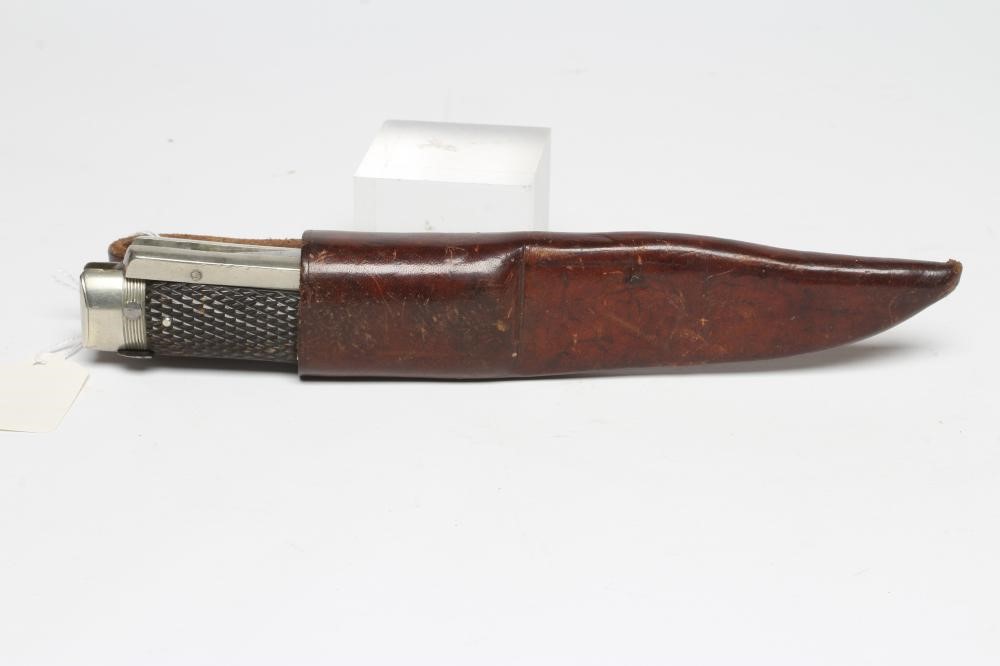 A FOLDING BOWIE KNIFE Image
