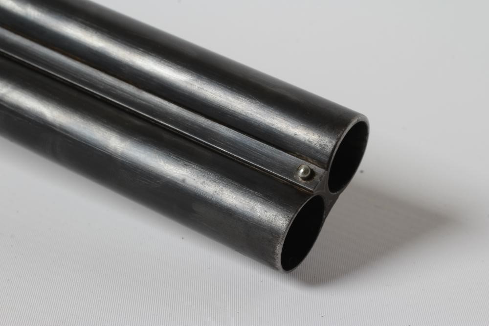 A WEBLEY & SCOTT 12 BORE SIDE BY SIDE SHOTGUN Image