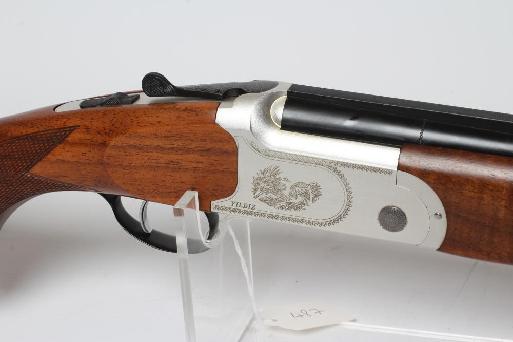 A YILDIZ 20 BORE OVER & UNDER SHOTGUN, with 28" barrels, vented top and mid rib, fibre optic sight, Image