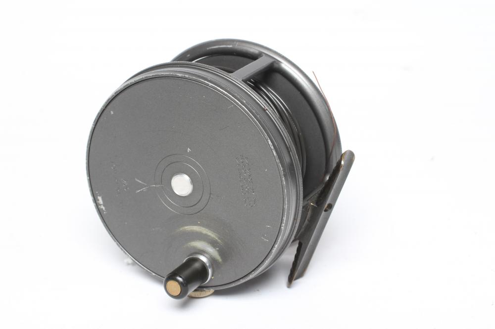 HARDY THE "PERFECT" 3 3/4" SALMON FISHING REEL with brass foot and rim tension screw (Est. plus 24% Image